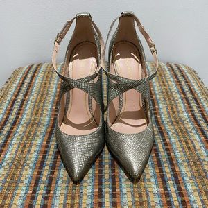 Enzo Anglioni Gold Leather Pumps